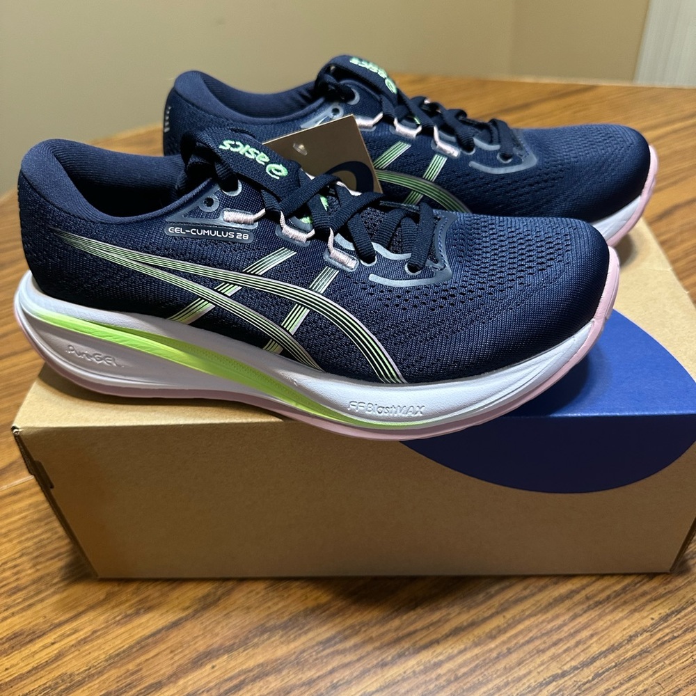ASICS Gel-Cumulus 28